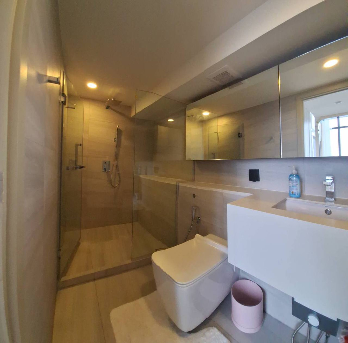 ให้เช่าคอนโดสยาม จุฬา สามย่าน : Park Origin Chula - Samyan 【𝐑𝐄𝐍𝐓】🔥 ห้องใหม่เอี่ยม 2 ห้องนอน ชั้นสูง วิวสวยมากกก เดินทางสะดวก ใกล้ MRT สามย่าน 🔥ติดต่อไลน์ไอดี: @hacondo