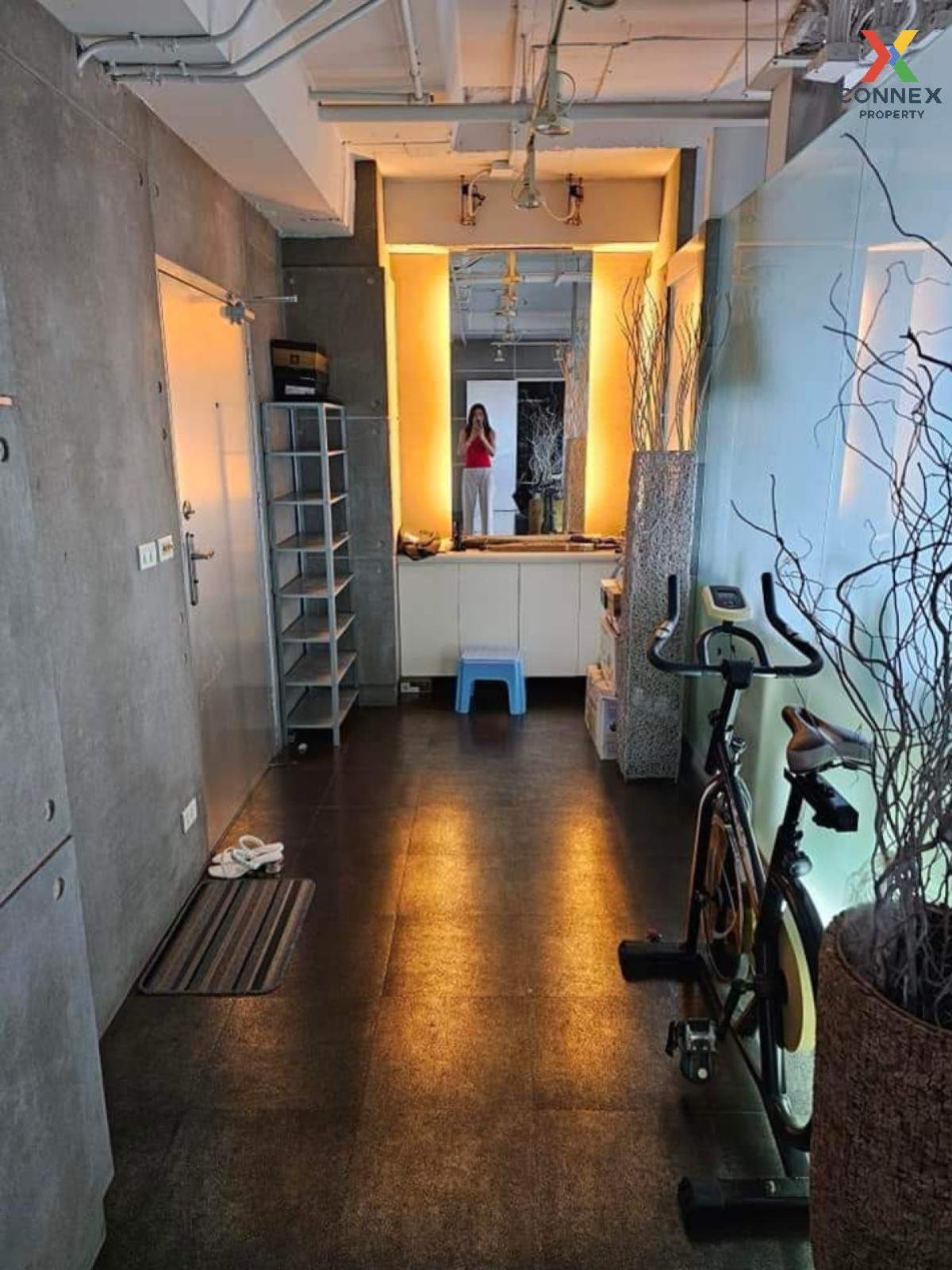 ขายคอนโดสีลม ศาลาแดง บางรัก : ขายคอนโด สเตท ทาวเวอร์ BTS-สะพานตากสิน สีลม เขต บางรัก กรุงเทพ CX-104631