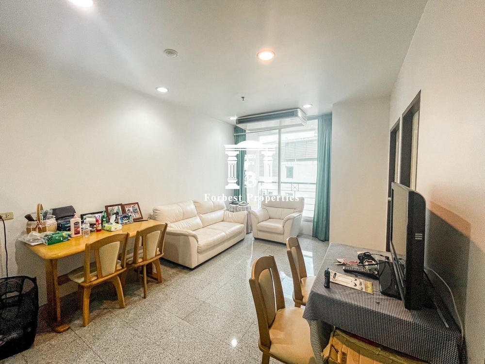 For SaleCondoSathorn, Narathiwat : Sathorn House Condo for sale, high floor, city view, next to Sathorn Road, only 100 m. from BTS Surasak.