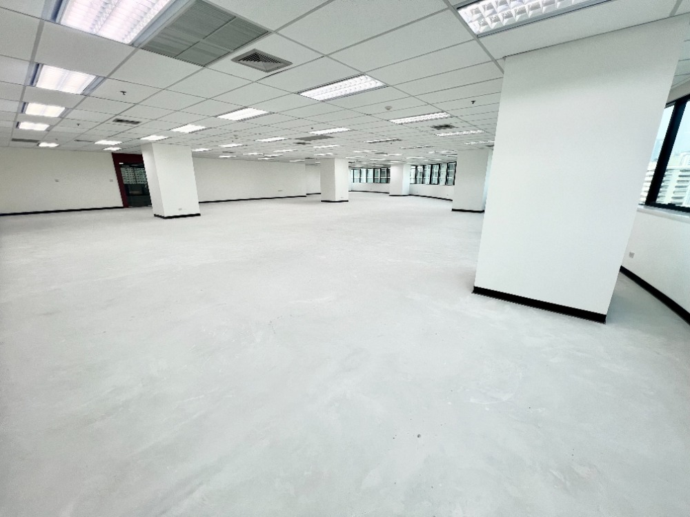 For RentOfficeRama9, Petchburi, RCA : Office for rent, Italthai Tower, 16th floor, size 435.86 sq m.