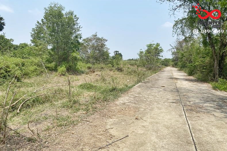 For SaleLandNakhon Pathom : Empty land for sale, 1 rai, 13 square wah, Wang Yen Subdistrict, Mueang Nakhon Pathom District. Nakhon Pathom Province