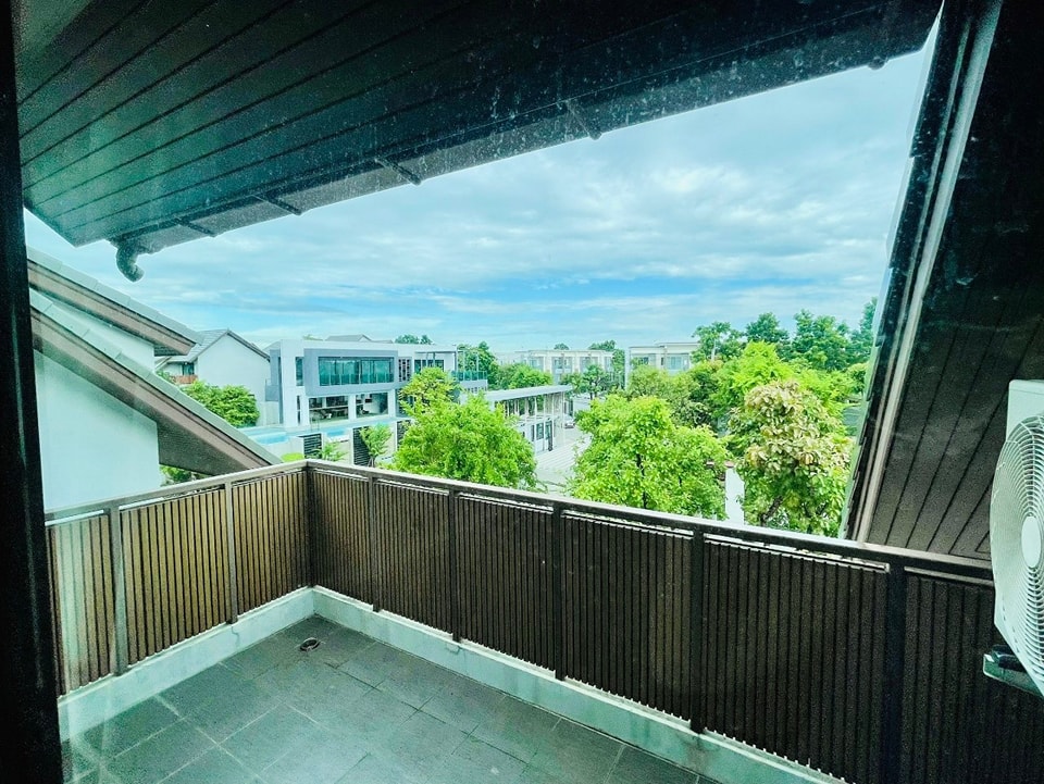 ขายบ้านเลียบทางด่วนรามอินทรา : S-NVN101  ไพรเวท เนอวานา เรสซิเดนซ์ ซอยโยธินพัฒนา ขนาด 54.4ตรว. 3ชั้น พื้นที่ใช้สอย 350 ตรม. 4นอน 4น้ำ 24.99ล้าน 064-959-8900