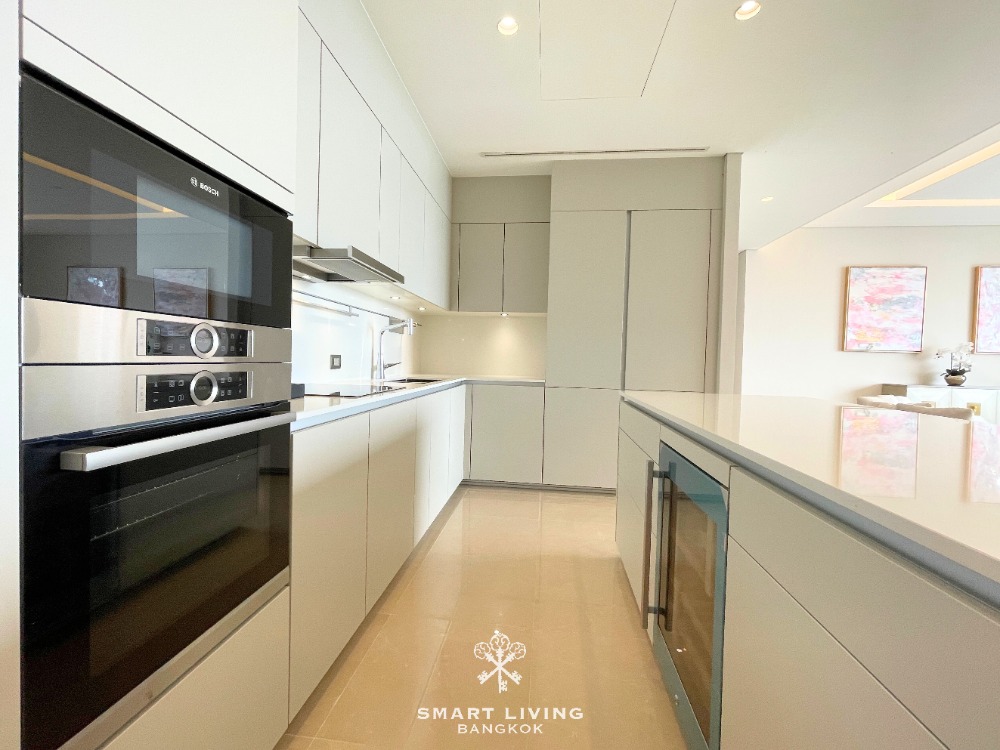 ให้เช่าคอนโดวิทยุ ชิดลม หลังสวน : คอนโดหรูให้เช่าและขาย The Residences at Sindhorn Kempinski หลังสวน ใจกลางเมือง ขนาดกว้าง 356 ตร.ม 5 ห้องนอน 7 ห้องน้ำ เหมาะสำหรับนักลงทุนและผู้มองหาคอนโดพรีเมียม Bangkok