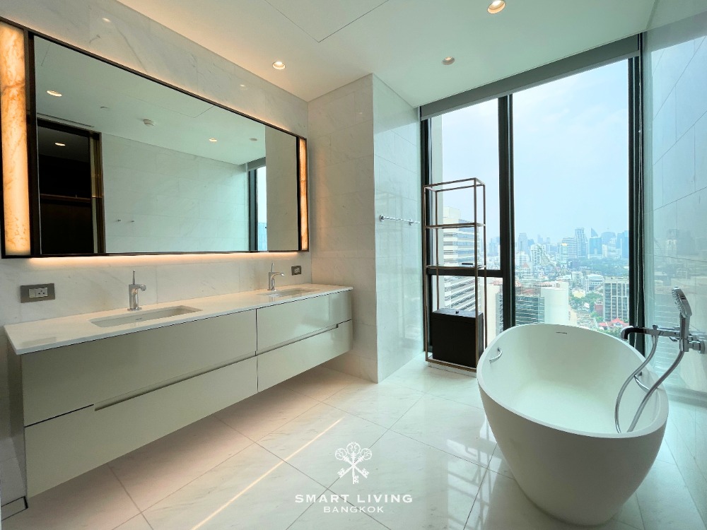 ให้เช่าคอนโดวิทยุ ชิดลม หลังสวน : คอนโดหรูให้เช่าและขาย The Residences at Sindhorn Kempinski หลังสวน ใจกลางเมือง ขนาดกว้าง 356 ตร.ม 5 ห้องนอน 7 ห้องน้ำ เหมาะสำหรับนักลงทุนและผู้มองหาคอนโดพรีเมียม Bangkok