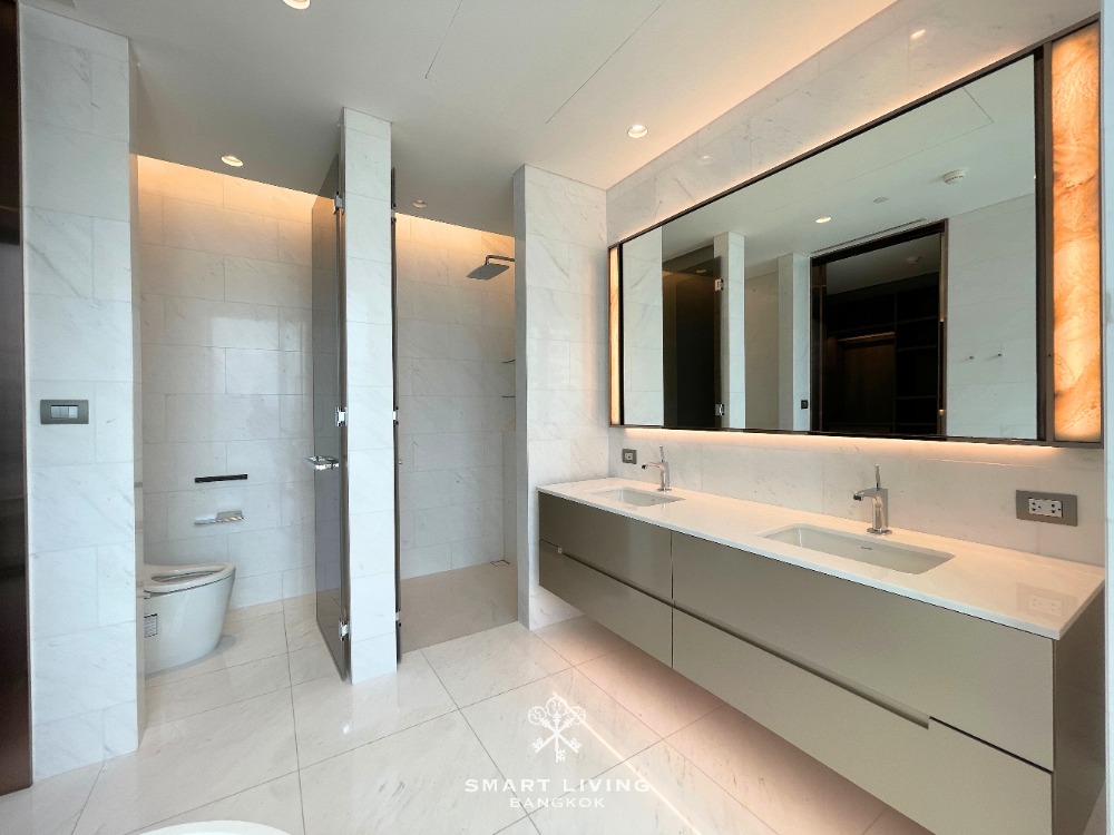 ให้เช่าคอนโดวิทยุ ชิดลม หลังสวน : คอนโดหรูให้เช่าและขาย The Residences at Sindhorn Kempinski หลังสวน ใจกลางเมือง ขนาดกว้าง 356 ตร.ม 5 ห้องนอน 7 ห้องน้ำ เหมาะสำหรับนักลงทุนและผู้มองหาคอนโดพรีเมียม Bangkok