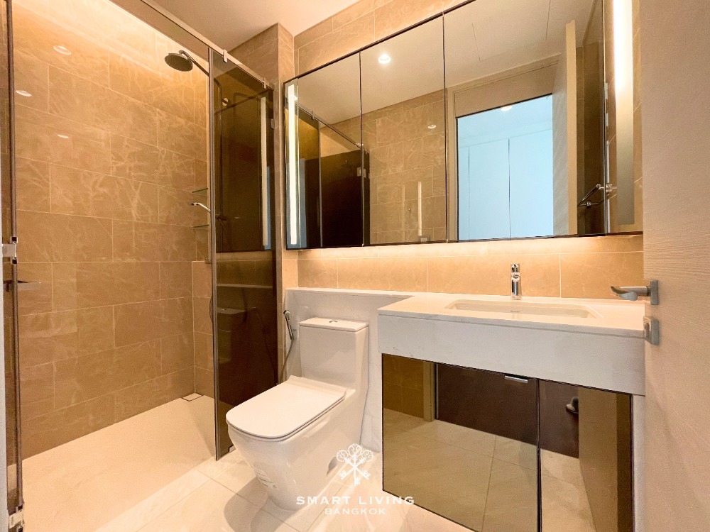 ให้เช่าคอนโดวิทยุ ชิดลม หลังสวน : คอนโดหรูให้เช่าและขาย The Residences at Sindhorn Kempinski หลังสวน ใจกลางเมือง ขนาดกว้าง 356 ตร.ม 5 ห้องนอน 7 ห้องน้ำ เหมาะสำหรับนักลงทุนและผู้มองหาคอนโดพรีเมียม Bangkok