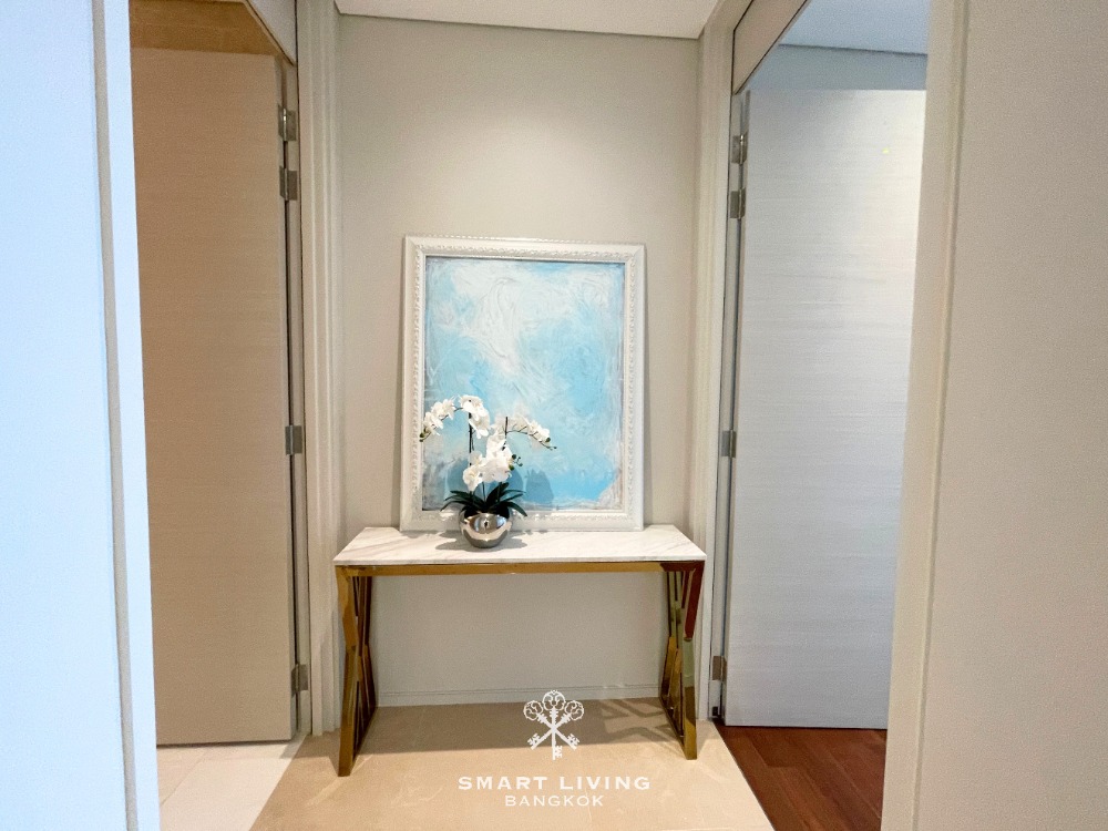 ให้เช่าคอนโดวิทยุ ชิดลม หลังสวน : คอนโดหรูให้เช่าและขาย The Residences at Sindhorn Kempinski หลังสวน ใจกลางเมือง ขนาดกว้าง 356 ตร.ม 5 ห้องนอน 7 ห้องน้ำ เหมาะสำหรับนักลงทุนและผู้มองหาคอนโดพรีเมียม Bangkok