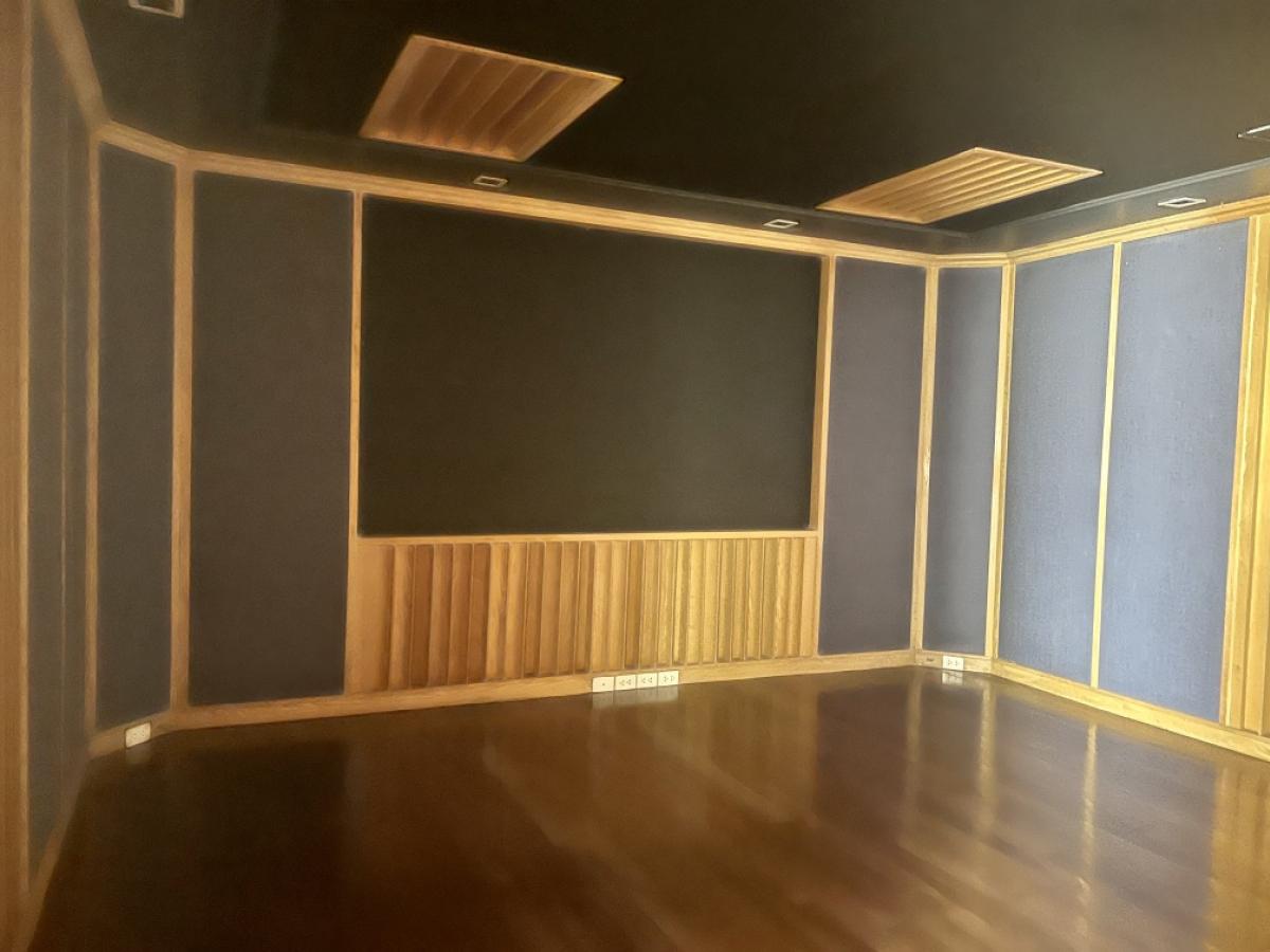 ขายบ้านสุขุมวิท อโศก ทองหล่อ : 📢👇 Luxury 5-storeys , 2 combine house  for sale , with in-house lift, layout functional , 2 double volume living room1 hometheatre, 1 work-out room with jacuzzi