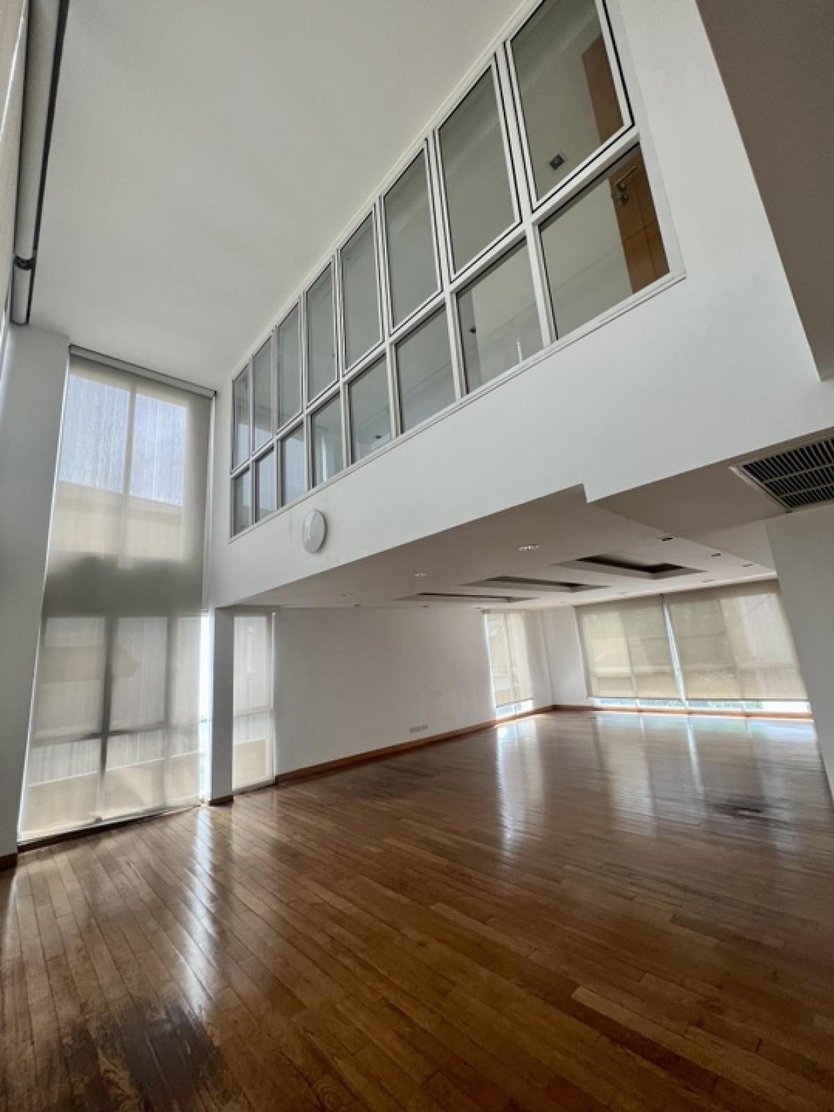 ขายบ้านสุขุมวิท อโศก ทองหล่อ : 📢👇 Luxury 5-storeys , 2 combine house  for sale , with in-house lift, layout functional , 2 double volume living room1 hometheatre, 1 work-out room with jacuzzi