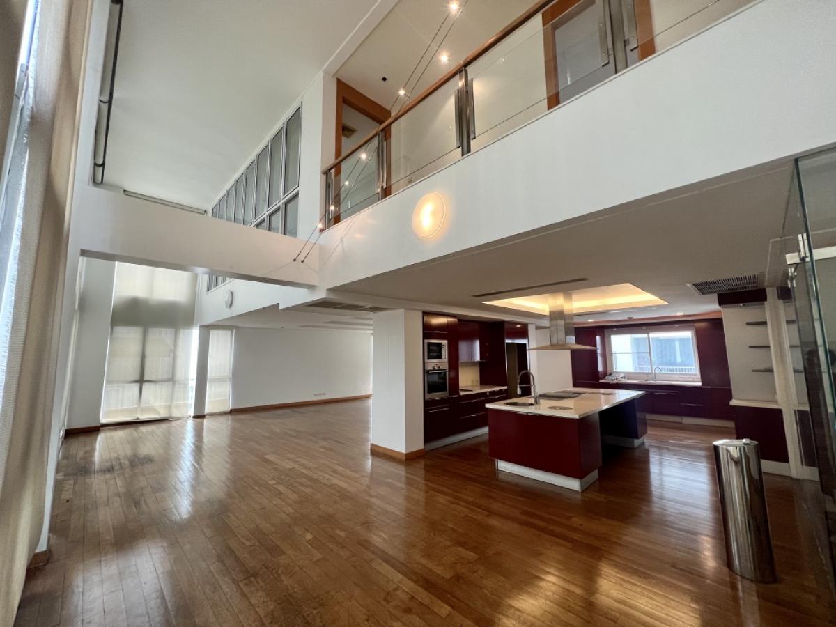 ขายบ้านสุขุมวิท อโศก ทองหล่อ : 📢👇 Luxury 5-storeys , 2 combine house  for sale , with in-house lift, layout functional , 2 double volume living room1 hometheatre, 1 work-out room with jacuzzi