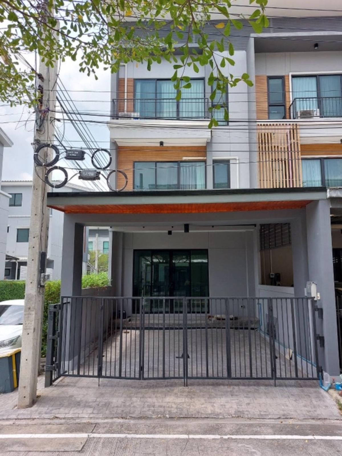 ขายทาวน์โฮมสมุทรปราการ สำโรง : ด่วน ขายทาวน์โฮม eco space( อีโค สเปซ ) บางนา-วงแหวน ราคาพิเศษ 4.99 ล้าน