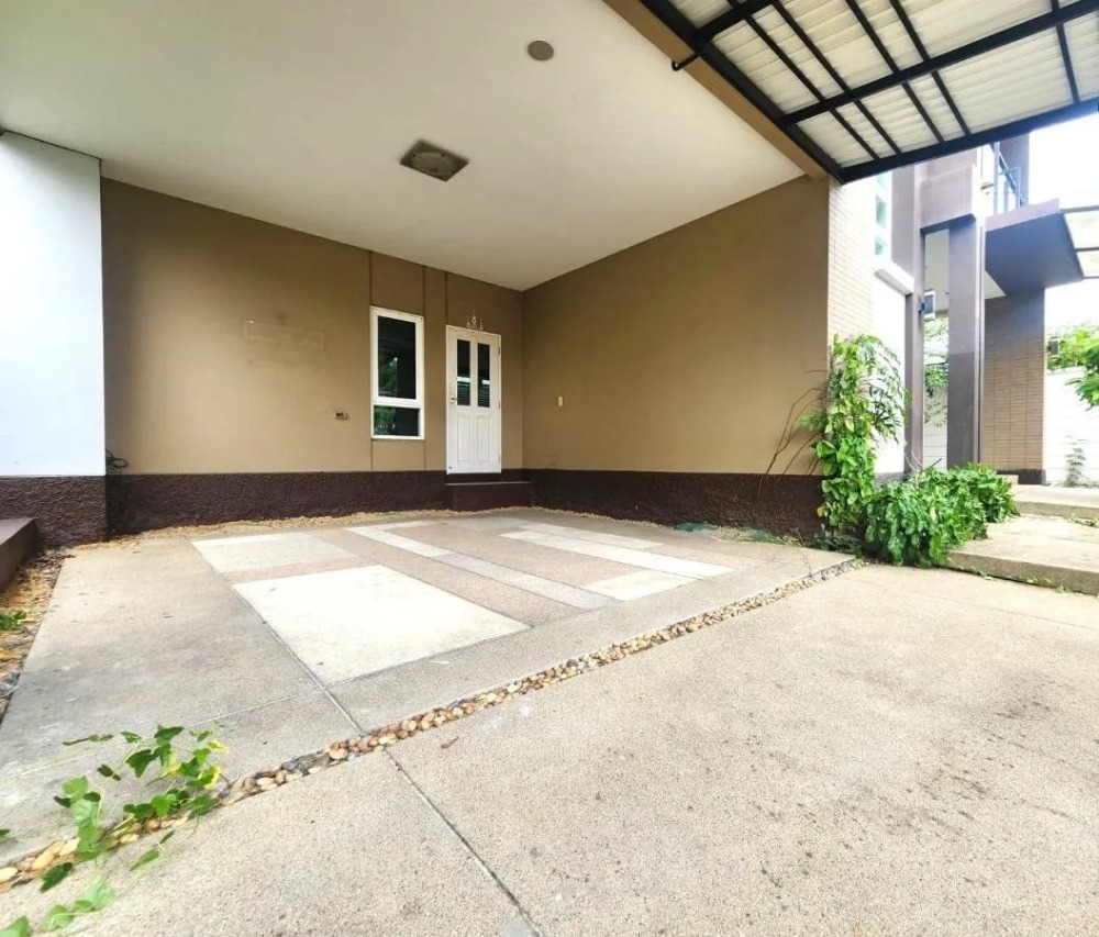 For SaleHousePinklao, Charansanitwong : Urgent sale, beautiful 2-story house, 72.10 sq m, Casa Legend Ratchaphruek-Pinklao Village.