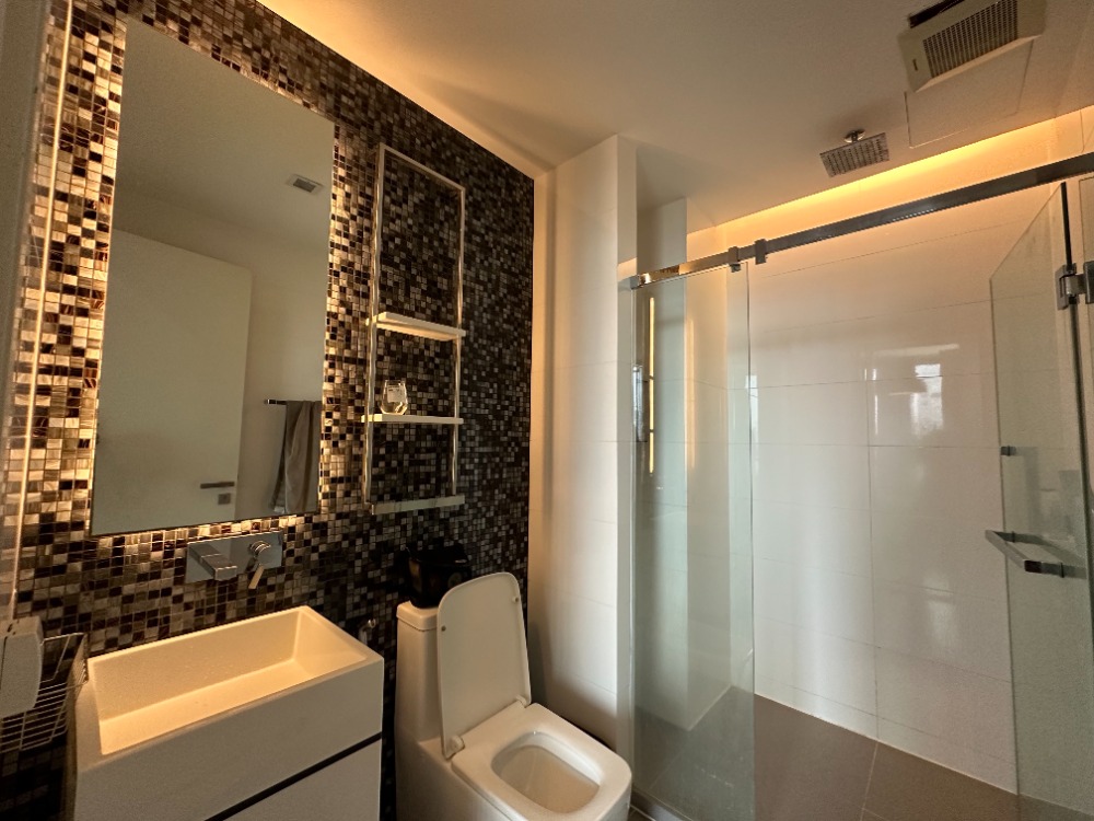 For RentCondoOnnut, Udomsuk : Condo for rent THE ROOM Sukhumvit 69 *near BTS Phra Khanong*