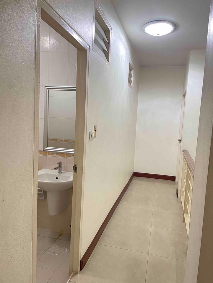 For SaleHome OfficeKaset Nawamin,Ladplakao : S-PSK101 Home office, Soi Prasert Manukit 45, size 32 sq m., 4 floors, usable area 311 sq m., 3 bedrooms, 2 bathrooms, 6.7 million. 064-959-8900