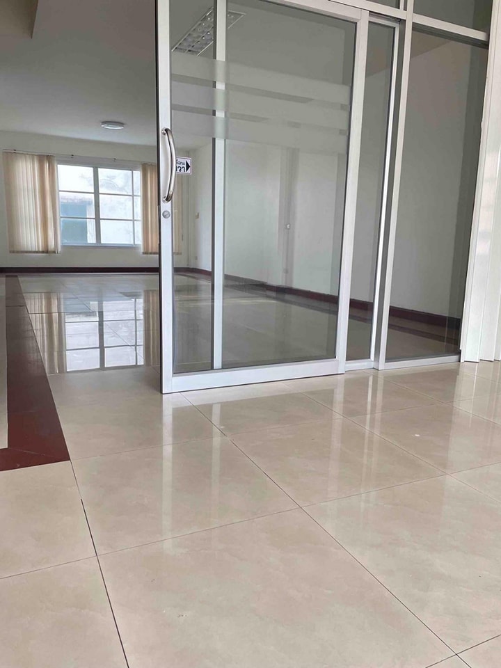 For SaleHome OfficeKaset Nawamin,Ladplakao : S-PSK101 Home office, Soi Prasert Manukit 45, size 32 sq m., 4 floors, usable area 311 sq m., 3 bedrooms, 2 bathrooms, 6.7 million. 064-959-8900