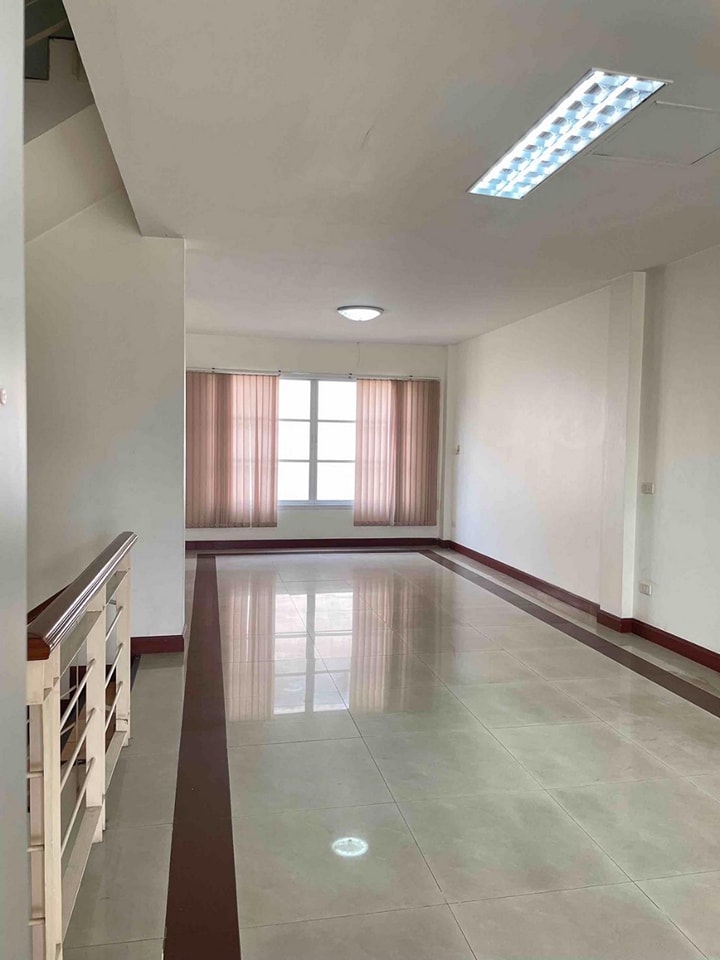 For SaleHome OfficeKaset Nawamin,Ladplakao : S-PSK101 Home office, Soi Prasert Manukit 45, size 32 sq m., 4 floors, usable area 311 sq m., 3 bedrooms, 2 bathrooms, 6.7 million. 064-959-8900