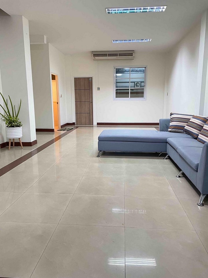 For SaleHome OfficeKaset Nawamin,Ladplakao : S-PSK101 Home office, Soi Prasert Manukit 45, size 32 sq m., 4 floors, usable area 311 sq m., 3 bedrooms, 2 bathrooms, 6.7 million. 064-959-8900