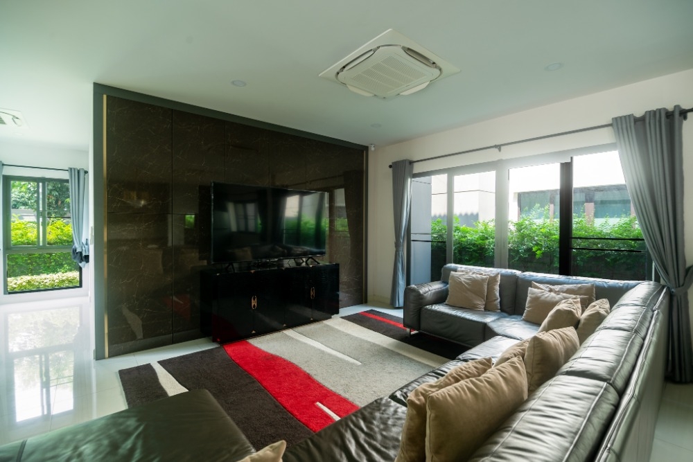 ขายบ้านบางนา แบริ่ง ลาซาล : บ้านเดี่ยวหรูหลังใหญ่ ในซอยราชวินิต บางแก้ว พร้อมเฟอร์ฯและเครื่องใช้ไฟฟ้า ใกล้ทางด่วนและเมกาบางนา