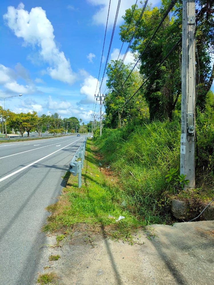 For SaleLandPhuket : 126 rai of vacant land, cheap price in Phuket