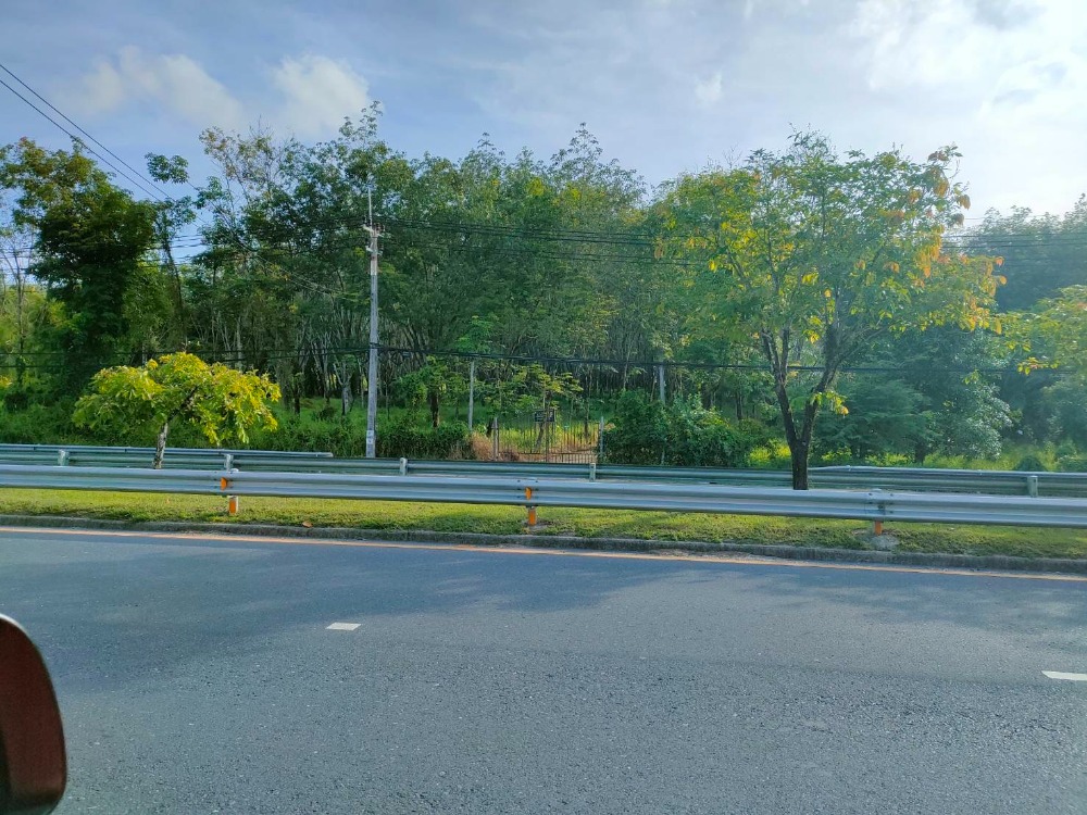 For SaleLandPhuket : 126 rai of vacant land, cheap price in Phuket