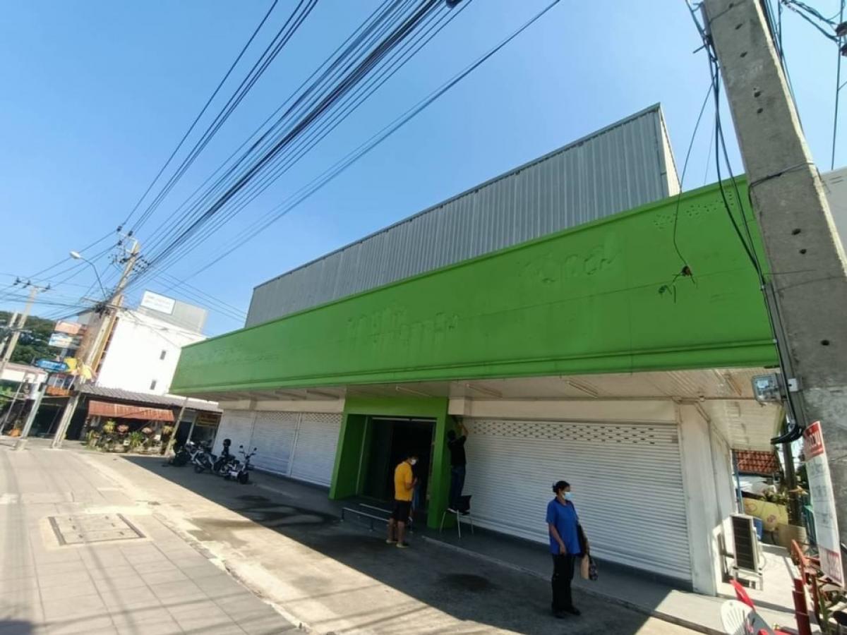For RentShop HouseNawamin, Ramindra : Renting a 5 -story commercial building, 3 -story adjacent to Ram Inthra Road 109 - Phraya Suren, very good location, shop, clinic, showroom, restaurant