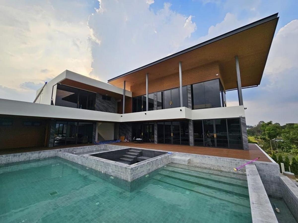 ขายบ้านปากช่อง เขาใหญ่ : 📢👇ขาย บ้านเพิ่งสร้างเสร็จใหม่  (เมษายน 67) วิวเขา 360 องศา พร้อมสระว่ายน้ำ ระบบเกลือ ตั้งอยู่ในพื้นที่ ที่อากาศดี ตลอดปี (กุดคล้า) บ้านหลังใหญ่ พื้นที่ใหญ่ ตกแต่งครบ พร้อมเข้าอยู่