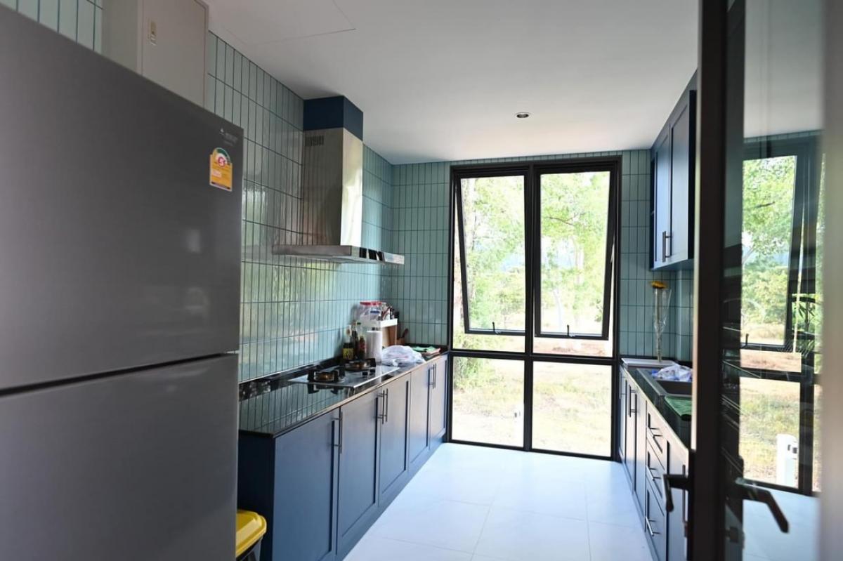 ขายบ้านปากช่อง เขาใหญ่ : 📢👇ขาย บ้านใหม่  วิวเขา 360 องศา พร้อมสระว่ายน้ำ ระบบเกลือ ตั้งอยู่ในพื้นที่ ที่อากาศดี ตลอดปี (กุดคล้า) บ้านหลังใหญ่ พื้นที่ใหญ่ ตกแต่งครบ พร้อมเข้าอยู่