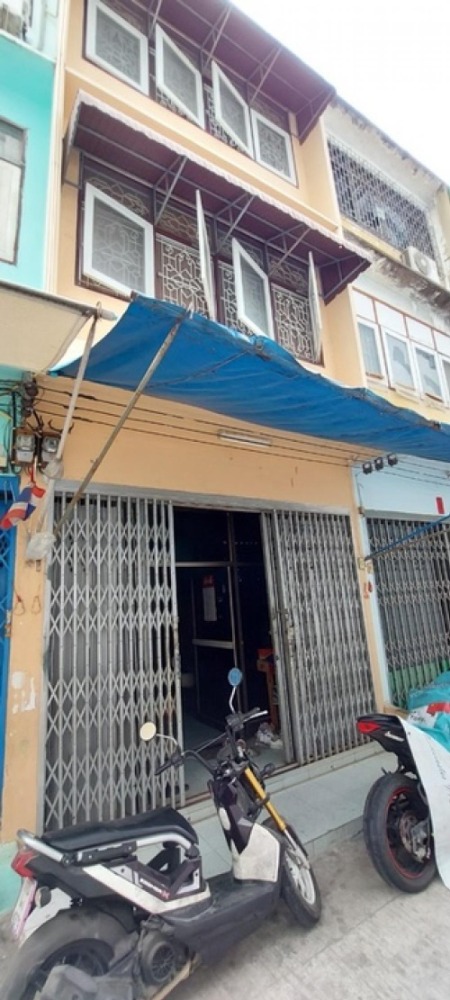 For SaleShop HouseSilom, Saladaeng, Bangrak : For sale, 3-story shophouse, Sap Road, Bang Rak, behind the condo ideo chula samyan.