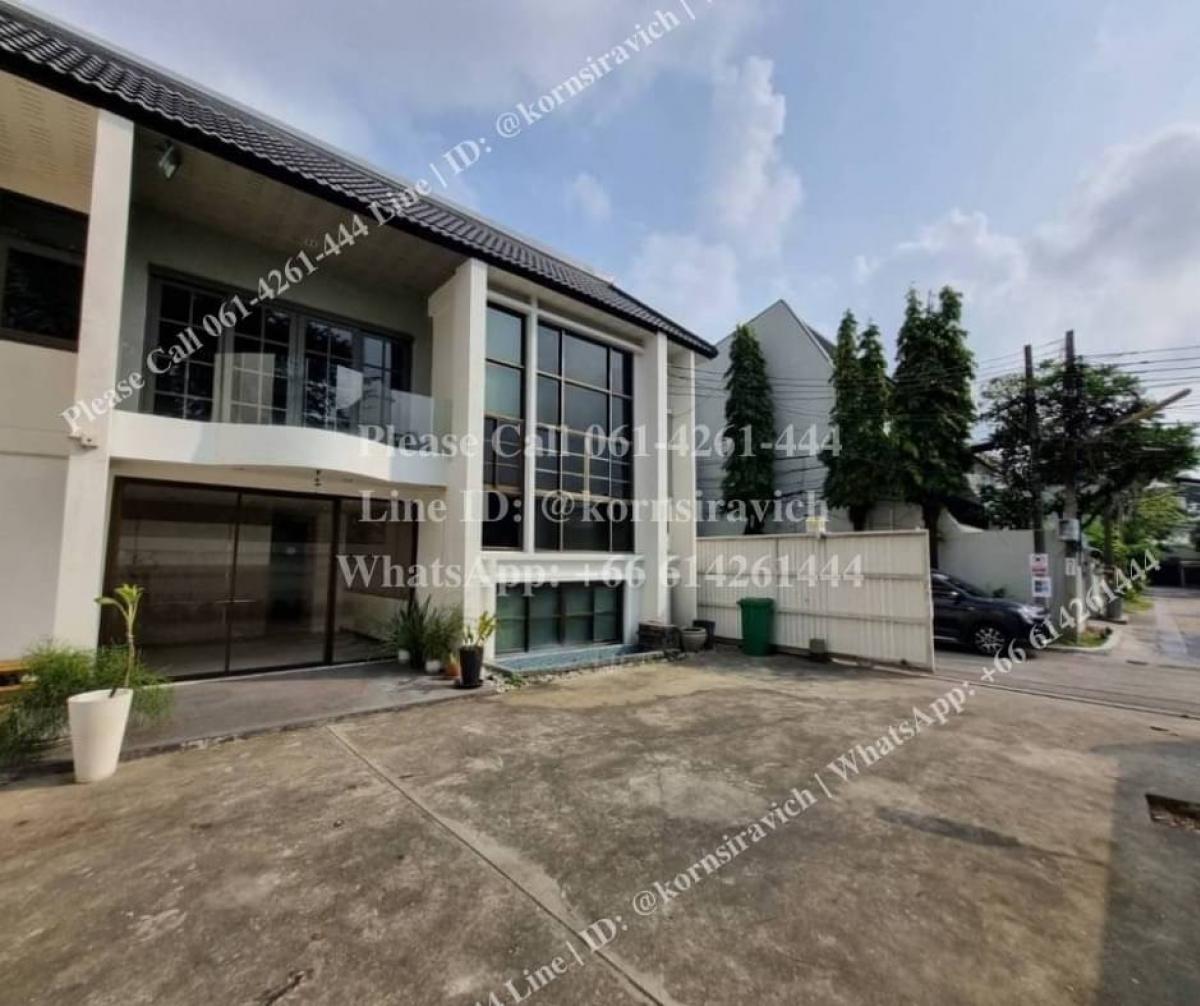 For RentRetail SpaceSukhumvit, Asoke, Thonglor : Rent a detached house, do business @Phrom Phong, Soi Sukhumvit 39, Wattana, Bangkok. For: Office, clinic, Private Spa, Wellness, Surgery Medicine, Nursery, Children School