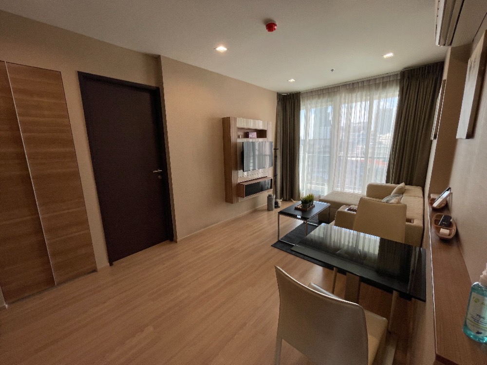 ให้เช่าคอนโดสาทร นราธิวาส : ให้เช่า✨Rhythm Sathorn✨ ห้องสวยวิวสาทร สะพานตากสิน เฟอร์นิเจอร์และเครื่องใช้ไฟฟ้าครบ ใกล้ BTS สะพานตากสิน