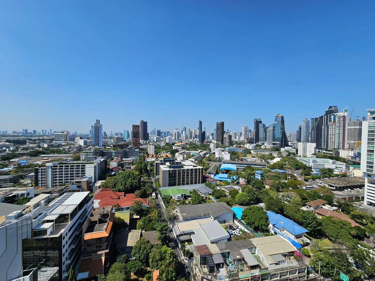 ให้เช่าคอนโดสุขุมวิท อโศก ทองหล่อ : ห้องใหม่ ไม่เคยปล่อยเช่าเลย มีเเม่บ้านดูเเลห้องอย่างดี ห้องสวย วิวสวย เช่า 1 ห้องนอน 1 ห้องน้ำ ไซมิส เอ็กซ์คลูซีพ สุขุมวิท 42