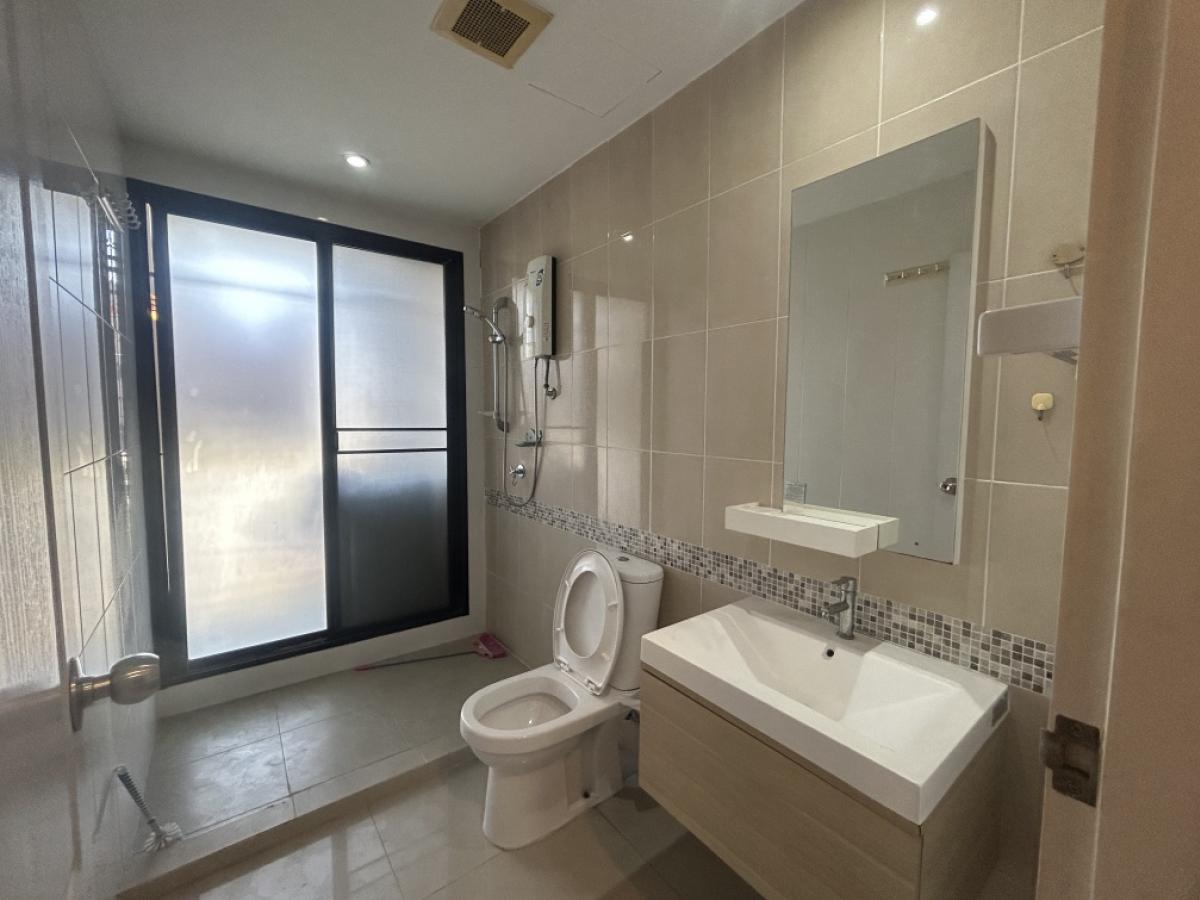 For RentCondoPattanakan, Srinakarin : Condo for rent S1 Rama 9, room size 32.68