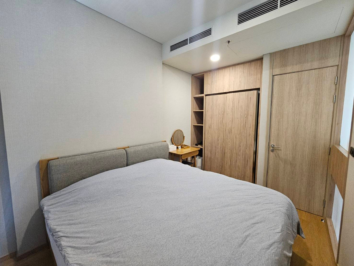 ให้เช่าคอนโดสุขุมวิท อโศก ทองหล่อ : ห้องใหม่ ไม่เคยปล่อยเช่าเลย มีเเม่บ้านดูเเลห้องอย่างดี ห้องสวย วิวสวย เช่า 1 ห้องนอน 1 ห้องน้ำ ไซมิส เอ็กซ์คลูซีพ สุขุมวิท 42