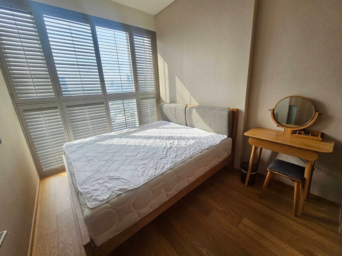 ให้เช่าคอนโดสุขุมวิท อโศก ทองหล่อ : ห้องใหม่ ไม่เคยปล่อยเช่าเลย มีเเม่บ้านดูเเลห้องอย่างดี ห้องสวย วิวสวย เช่า 1 ห้องนอน 1 ห้องน้ำ ไซมิส เอ็กซ์คลูซีพ สุขุมวิท 42