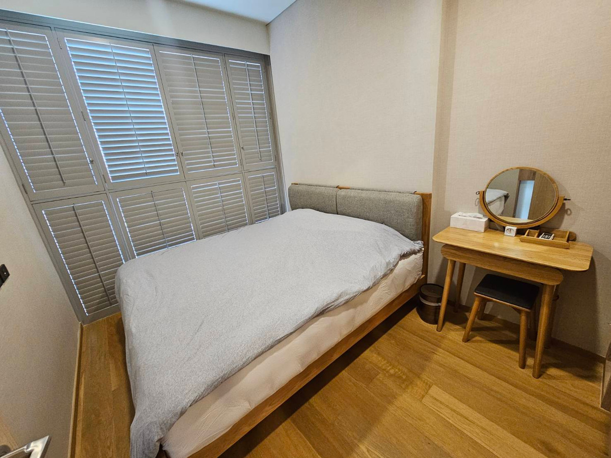 ให้เช่าคอนโดสุขุมวิท อโศก ทองหล่อ : ห้องใหม่ ไม่เคยปล่อยเช่าเลย มีเเม่บ้านดูเเลห้องอย่างดี ห้องสวย วิวสวย เช่า 1 ห้องนอน 1 ห้องน้ำ ไซมิส เอ็กซ์คลูซีพ สุขุมวิท 42