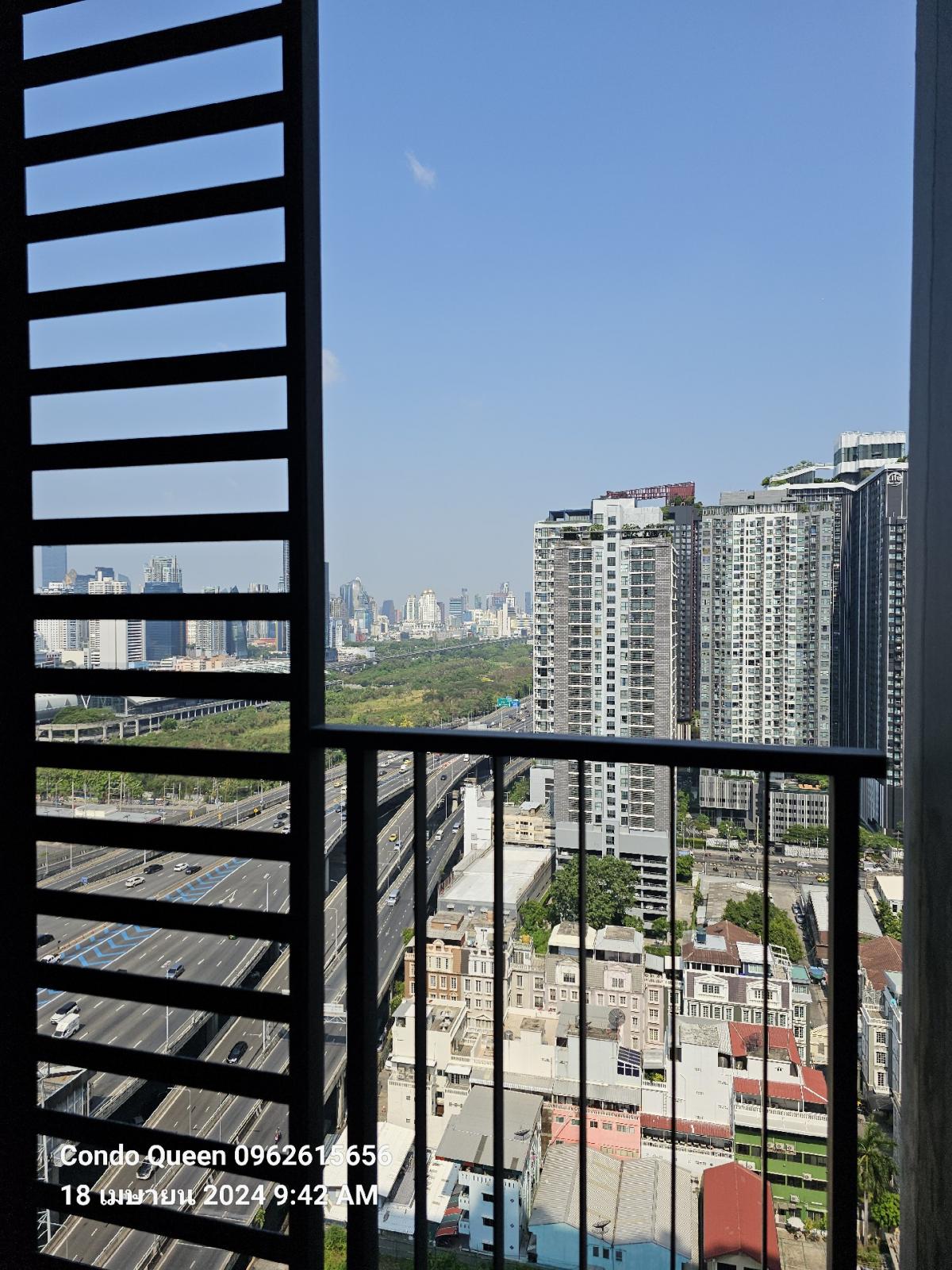 ให้เช่าคอนโดพระราม 9 เพชรบุรีตัดใหม่ RCA : Condo for RENT ** Ideo Rama 9 -Asoke  ห้องกว้าง 27 ตรม.  พร้อมอยู่@16,000  ห้องจริงพร้อมให้เข้าชมค่ะ โทรเลย  0962615656ห้องกว้าง 27 ตรม.   พร้อมอยู่ Location : Rama 9Rental Price : 16,000 BahtCondominium near MRT : Rama 9 StationCondominium Unit Size : 27