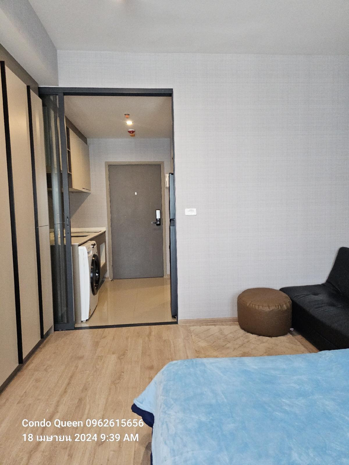 ให้เช่าคอนโดพระราม 9 เพชรบุรีตัดใหม่ RCA : Condo for RENT ** Ideo Rama 9 -Asoke  ห้องกว้าง 27 ตรม.  พร้อมอยู่@16,000  ห้องจริงพร้อมให้เข้าชมค่ะ โทรเลย  0962615656ห้องกว้าง 27 ตรม.   พร้อมอยู่ Location : Rama 9Rental Price : 16,000 BahtCondominium near MRT : Rama 9 StationCondominium Unit Size : 27