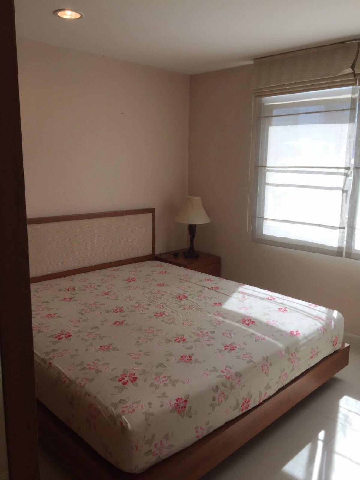 For RentCondoSilom, Saladaeng, Bangrak : 🍒Pabhada Silom Condo Pan Wat Khaek Road Accessible from two sides, Silom Road side and Sathorn Road side. Near Surasak BTS Skytrain