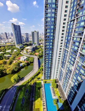 For SaleCondoOnnut, Udomsuk : The Base Sukhumvit77 1b1b 2.39MB Special Price Tel : 0635925888