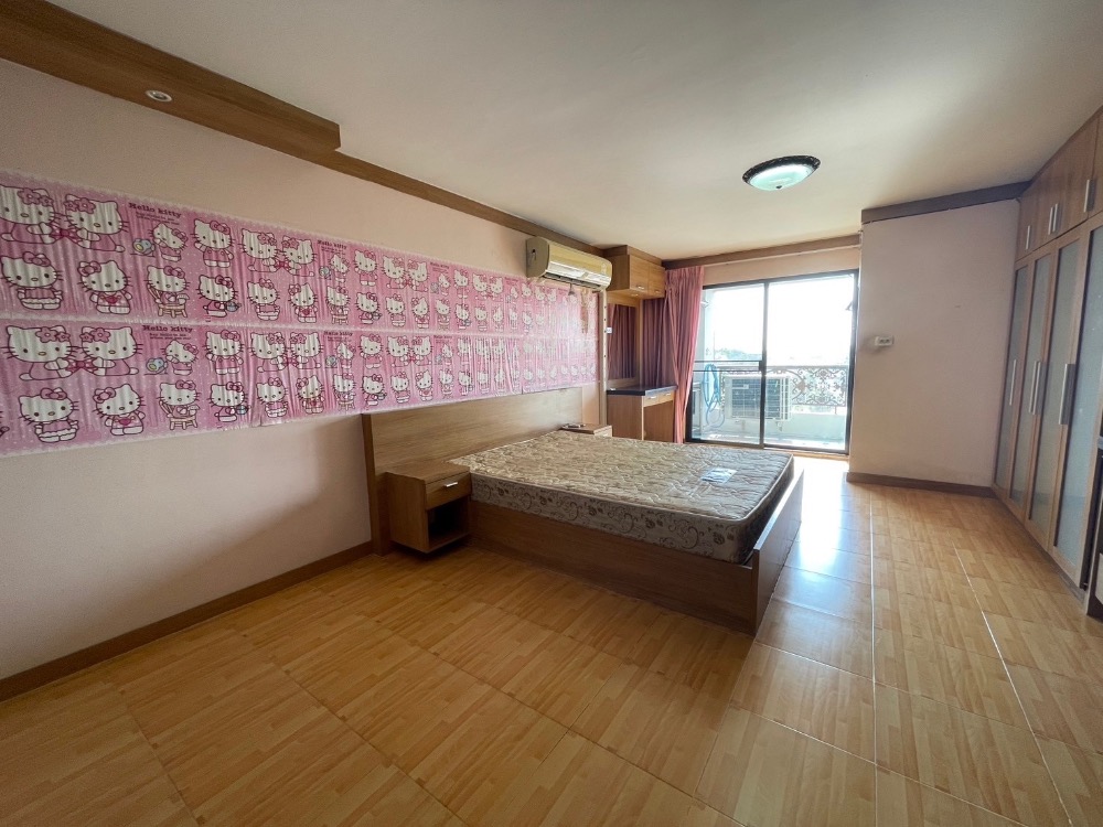For RentCondoChaengwatana, Muangthong : For rent, 1 bedroom, Champs Elysees Condo, Tiwanon, near Luxor Hotel A528 (not Srisamarn Should have a personal car or motorcycle)
