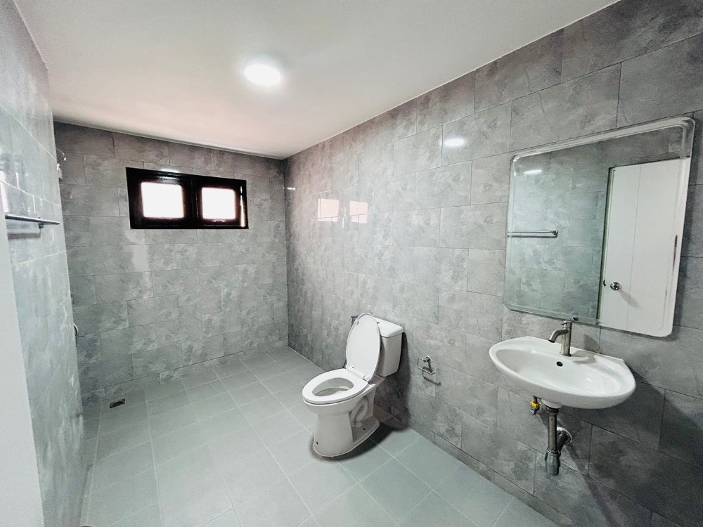 For SaleHousePathum Thani,Rangsit, Thammasat : Single house for sale, newly renovated, ready to move in.