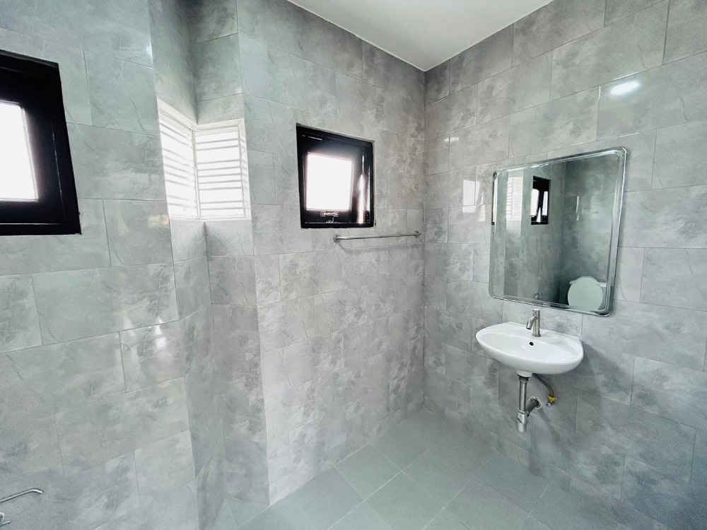 For SaleHousePathum Thani,Rangsit, Thammasat : Single house for sale, newly renovated, ready to move in.