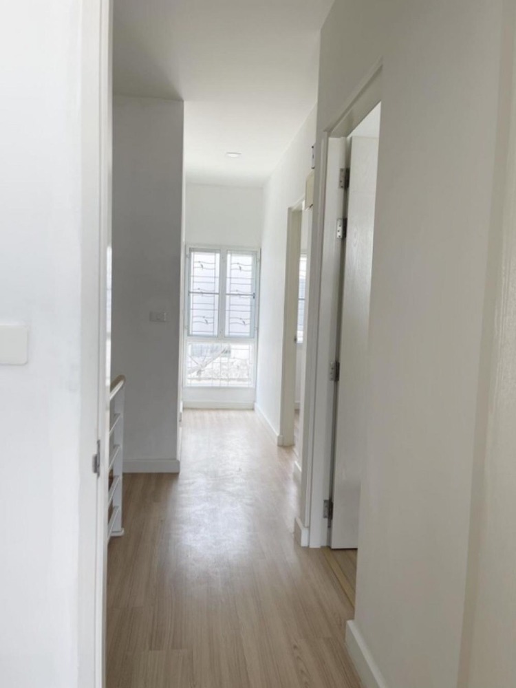 ขายทาวน์โฮมนวมินทร์ รามอินทรา : S-BSVR101 ขาย ทาวน์โฮมหมู่บ้านเบล็ส วิลล์ รามอินทรา 117 2ชั้น ทิศใต้ พื้นที่ 19.30ตร.ว. 3นอน 2น้ำ 2.49ล้าน 064-959-8900