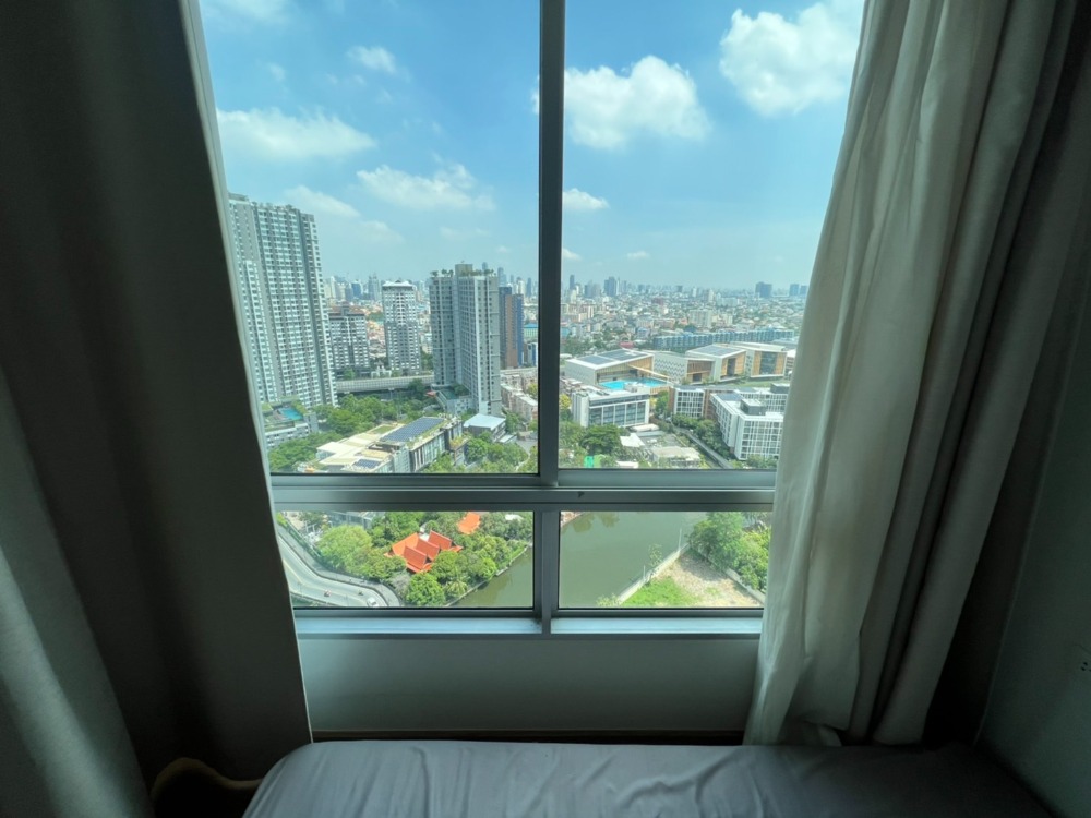 For SaleCondoOnnut, Udomsuk : The Base Sukhumvit77 1b1b 2.39MB Special Price Tel : 0635925888