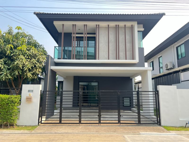 For RentHousePathum Thani,Rangsit, Thammasat : House for rent NC Palm park Lat Sawai, Lam Luk Ka, Khlong 4.