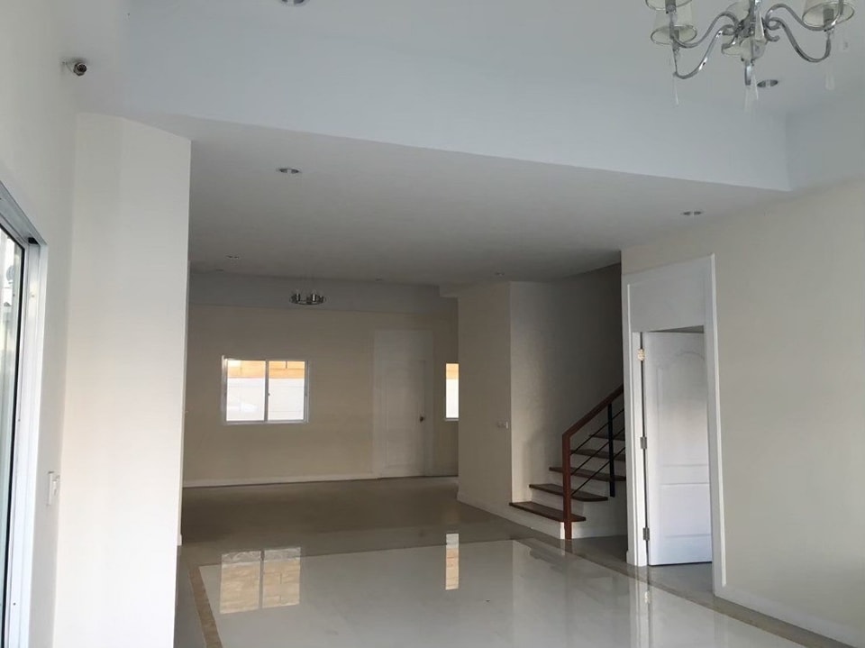 For SaleTownhomeLadprao101, Happy Land, The Mall Bang Kapi : S-LAD01  Townhome for sale, Ladprao 110, size 50 sqw, 3-storey, east, usable area 200 sqm, 6 bed 5 bath, 12 million. 064-959-8900