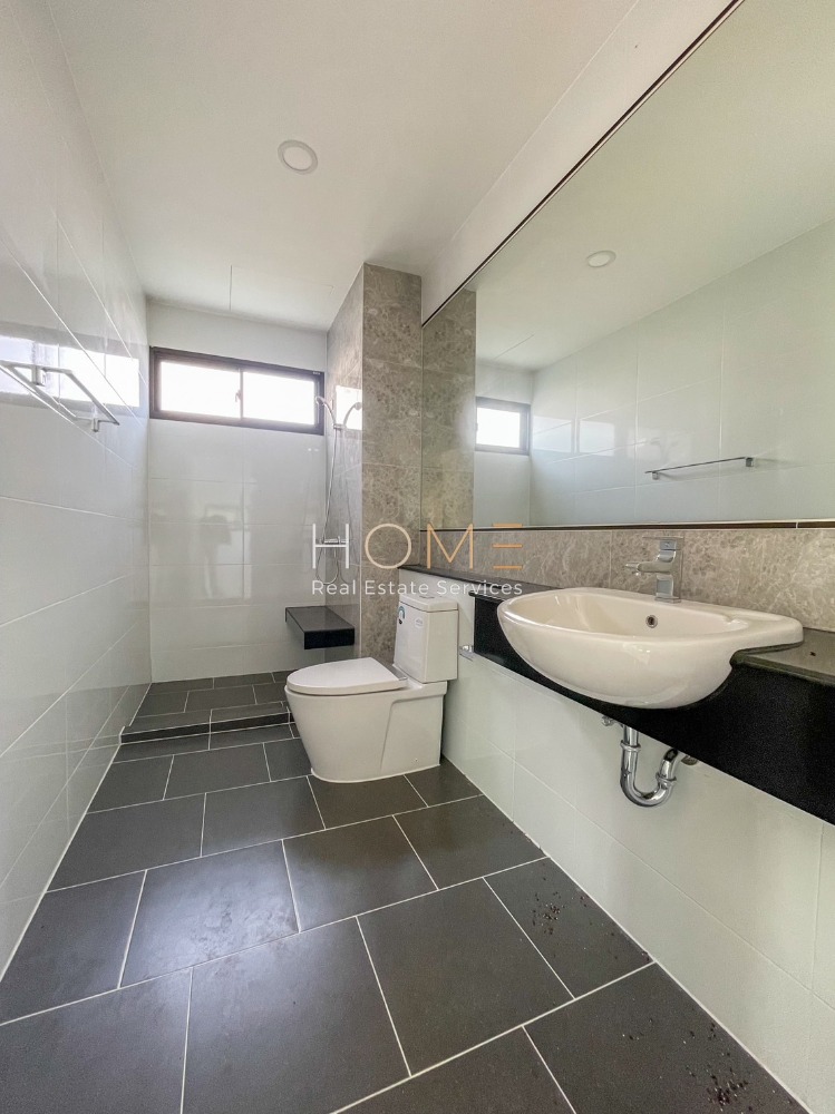 ขายบ้านมีนบุรี-ร่มเกล้า : บ้านหลังใหญ่ ราคาดีที่สุดในร่มเกล้า ✨ บ้านเดี่ยว เทรนดี้ ธารา ร่มเกล้า / 3 ห้องนอน (ขาย), Trendy Tara Romklao / Detached House 3 Bedrooms (FOR SALE) AA431