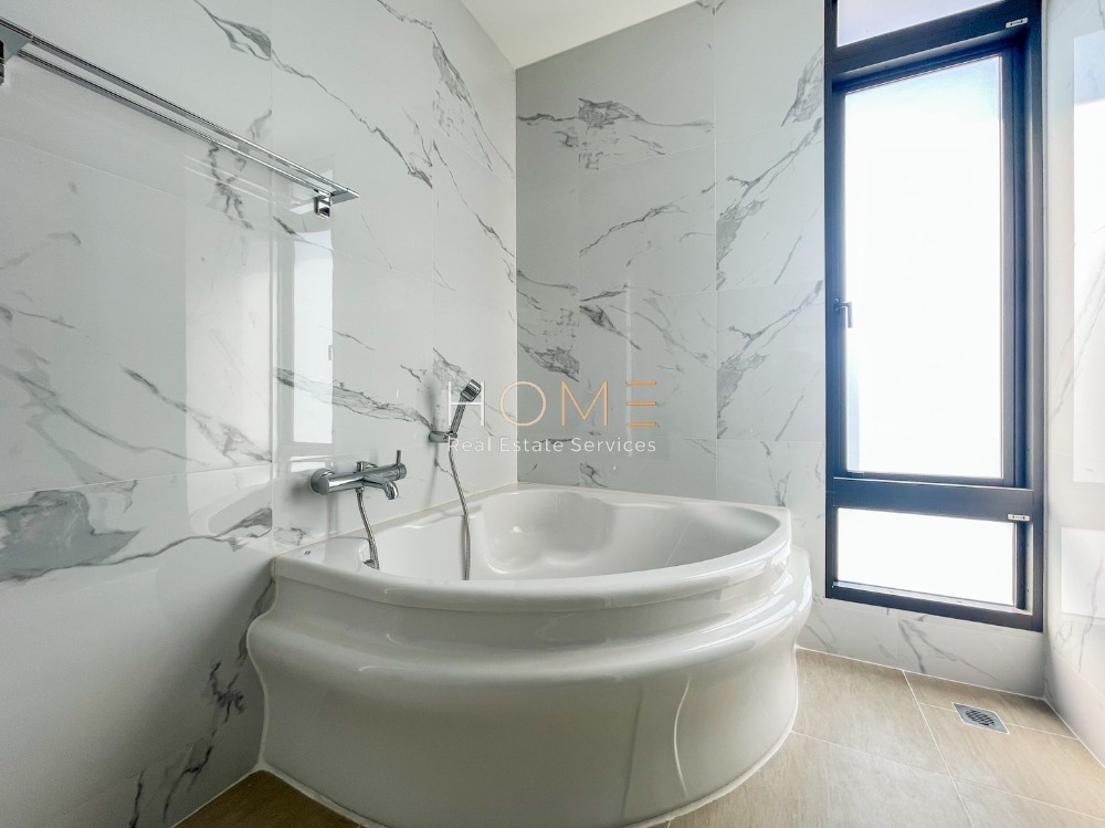 ขายบ้านมีนบุรี-ร่มเกล้า : บ้านหลังใหญ่ ราคาดีที่สุดในร่มเกล้า ✨ บ้านเดี่ยว เทรนดี้ ธารา ร่มเกล้า / 3 ห้องนอน (ขาย), Trendy Tara Romklao / Detached House 3 Bedrooms (FOR SALE) AA431