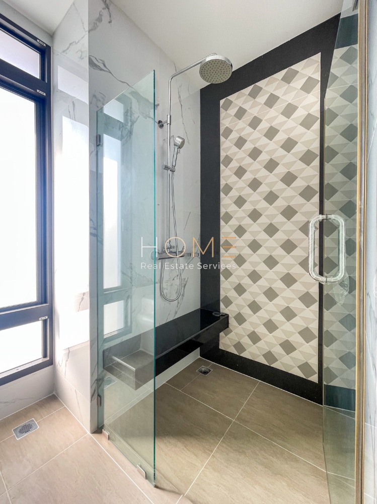 ขายบ้านมีนบุรี-ร่มเกล้า : บ้านหลังใหญ่ ราคาดีที่สุดในร่มเกล้า ✨ บ้านเดี่ยว เทรนดี้ ธารา ร่มเกล้า / 3 ห้องนอน (ขาย), Trendy Tara Romklao / Detached House 3 Bedrooms (FOR SALE) AA431