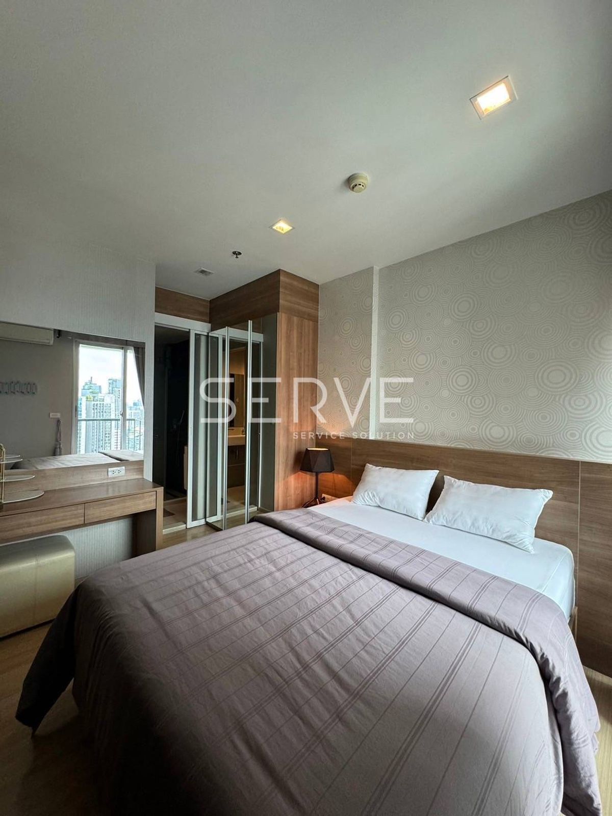 For RentCondoSathorn, Narathiwat : 🔥20K🔥 - 1 Bed 35.61 sq.m. High Fl. 25+ Good Location BTS Saphan Taksin 340 m. & Assumption school at Rhythm Sathorn Condo / For Rent